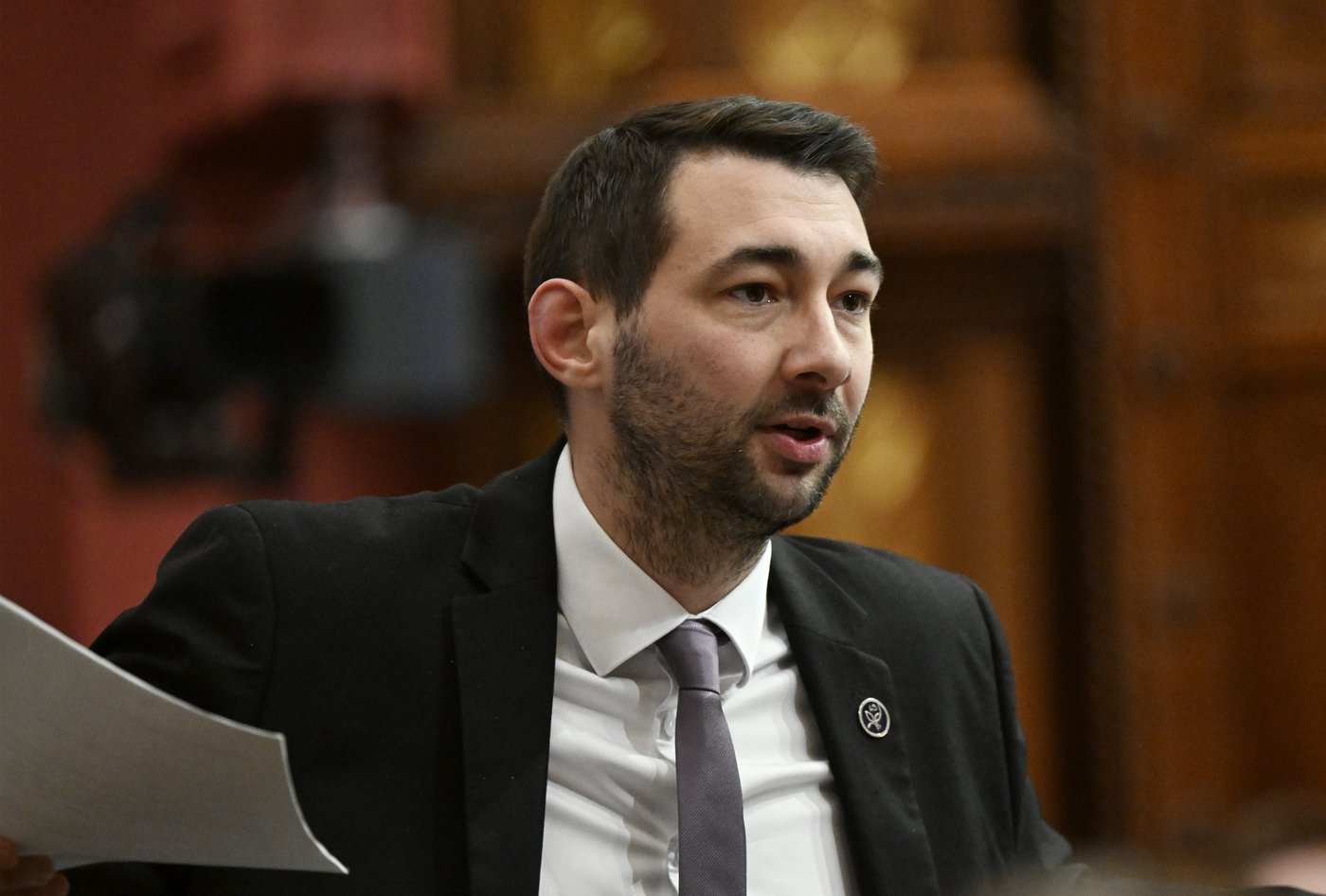 Immigration: QS accuse Roberge d'avoir déjà décidé de baisser les seuils à 25 000