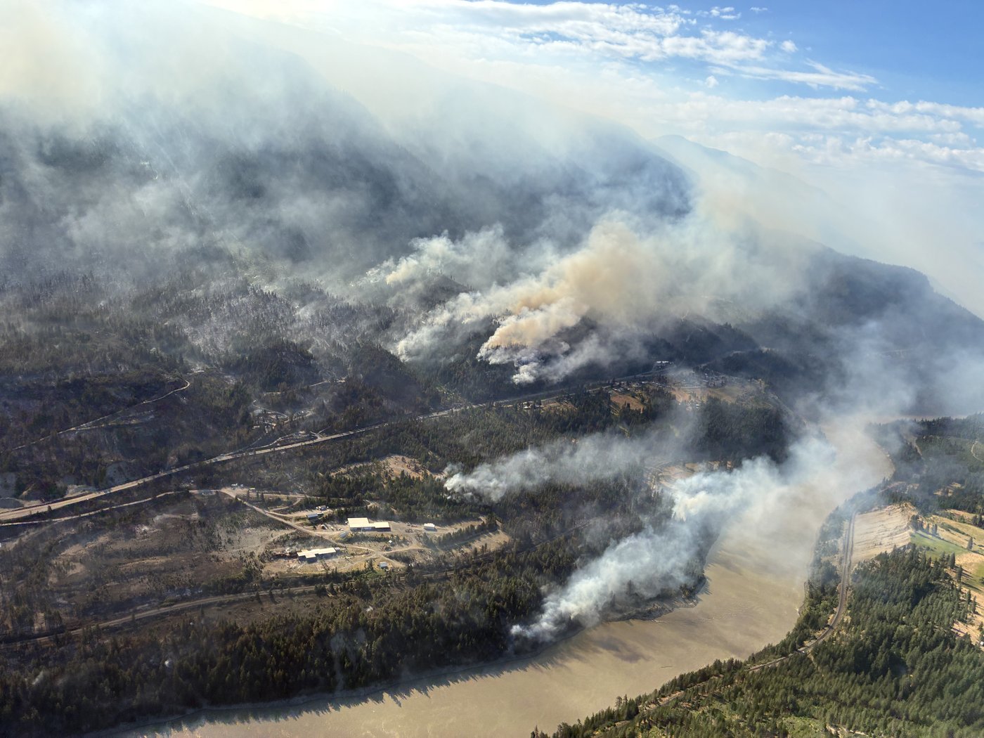 Un feu de forêt près de Lytton, en Colombie-Britannique, a été maîtrisé