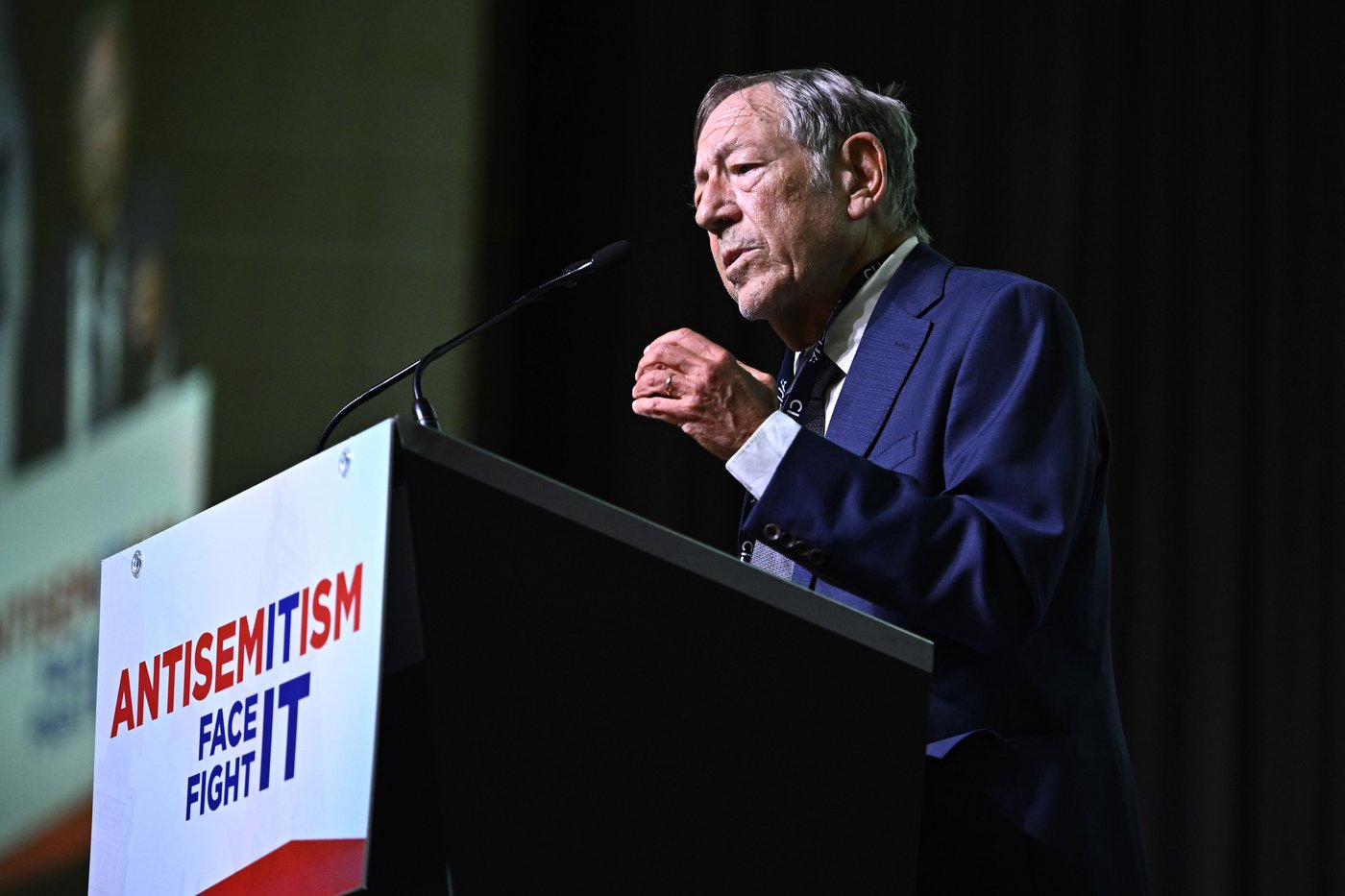 Irwin Cotler et des personnalités juives demandent à Israël de mettre fin à la guerre