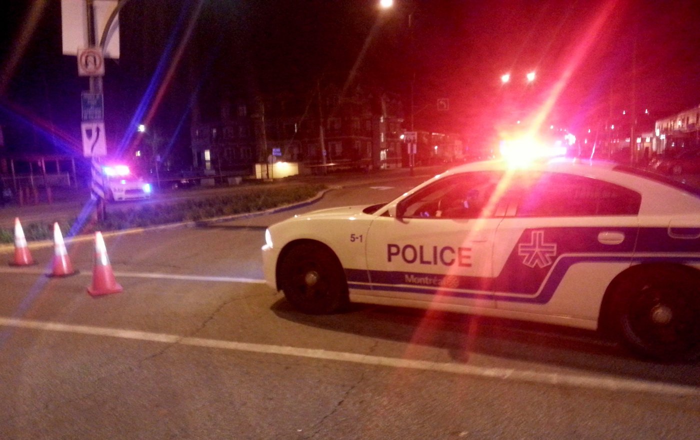 Un homme de 32 ans a été poignardé au haut du corps à Montréal