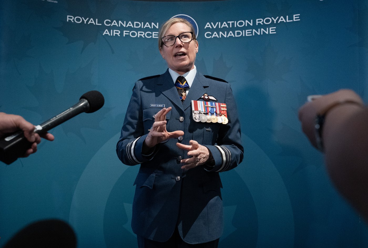 La commandante de l'Aviation royale canadienne note du progrès dans la rétention