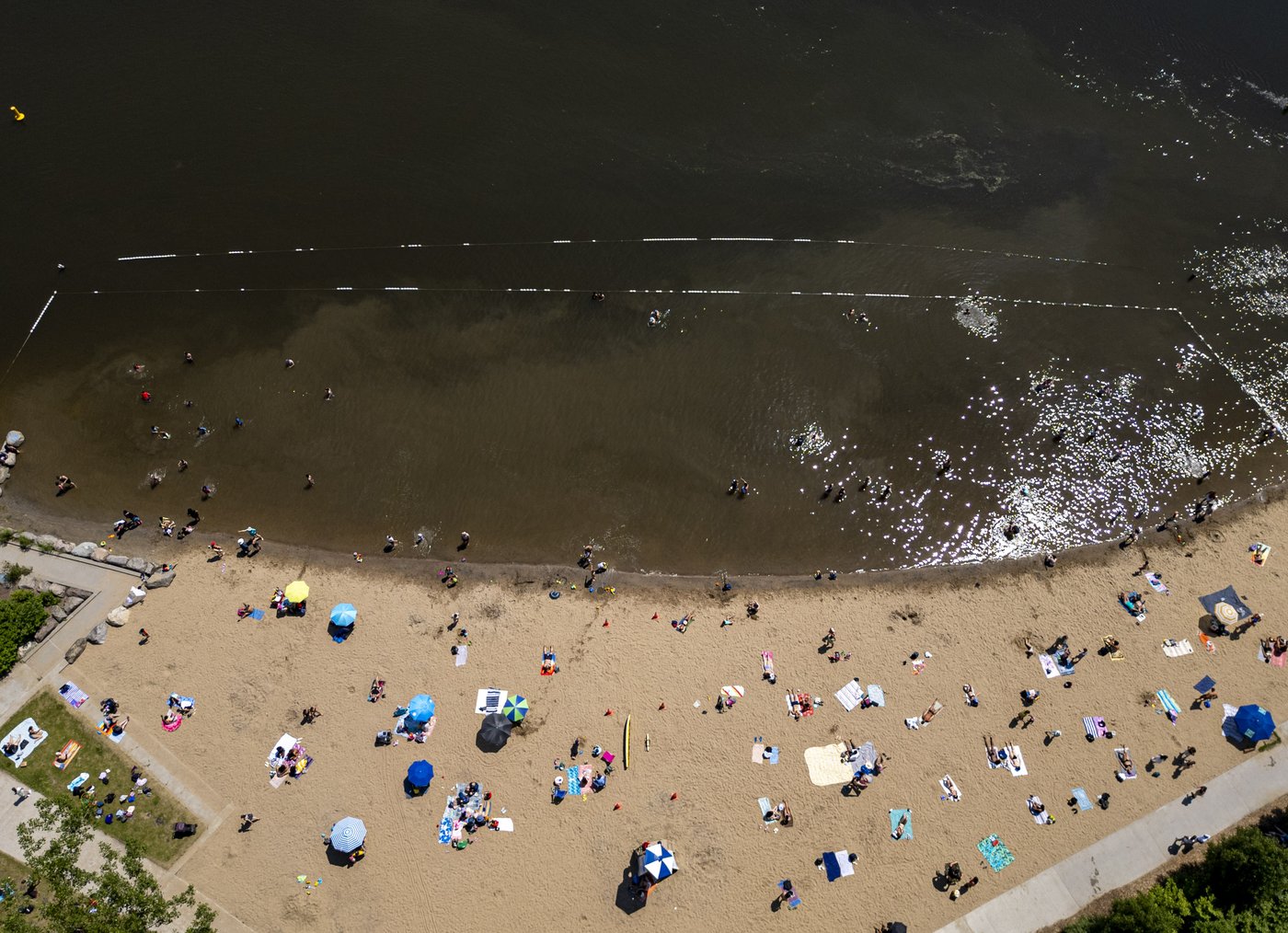Recherches pour trouver un homme qui se serait noyé à la plage de Verdun