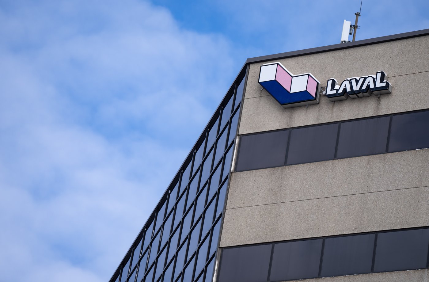 Laval et ses cols bleus parviennent à une entente de principe