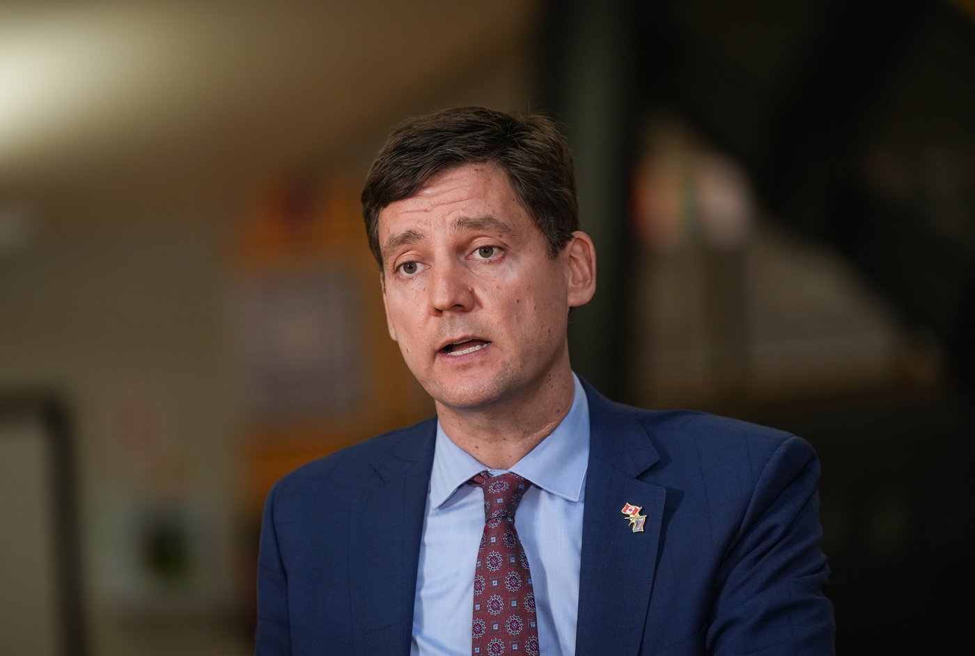 Eby affirme que la Colombie-Britannique ira de l'avant avec ses publicités antidroits