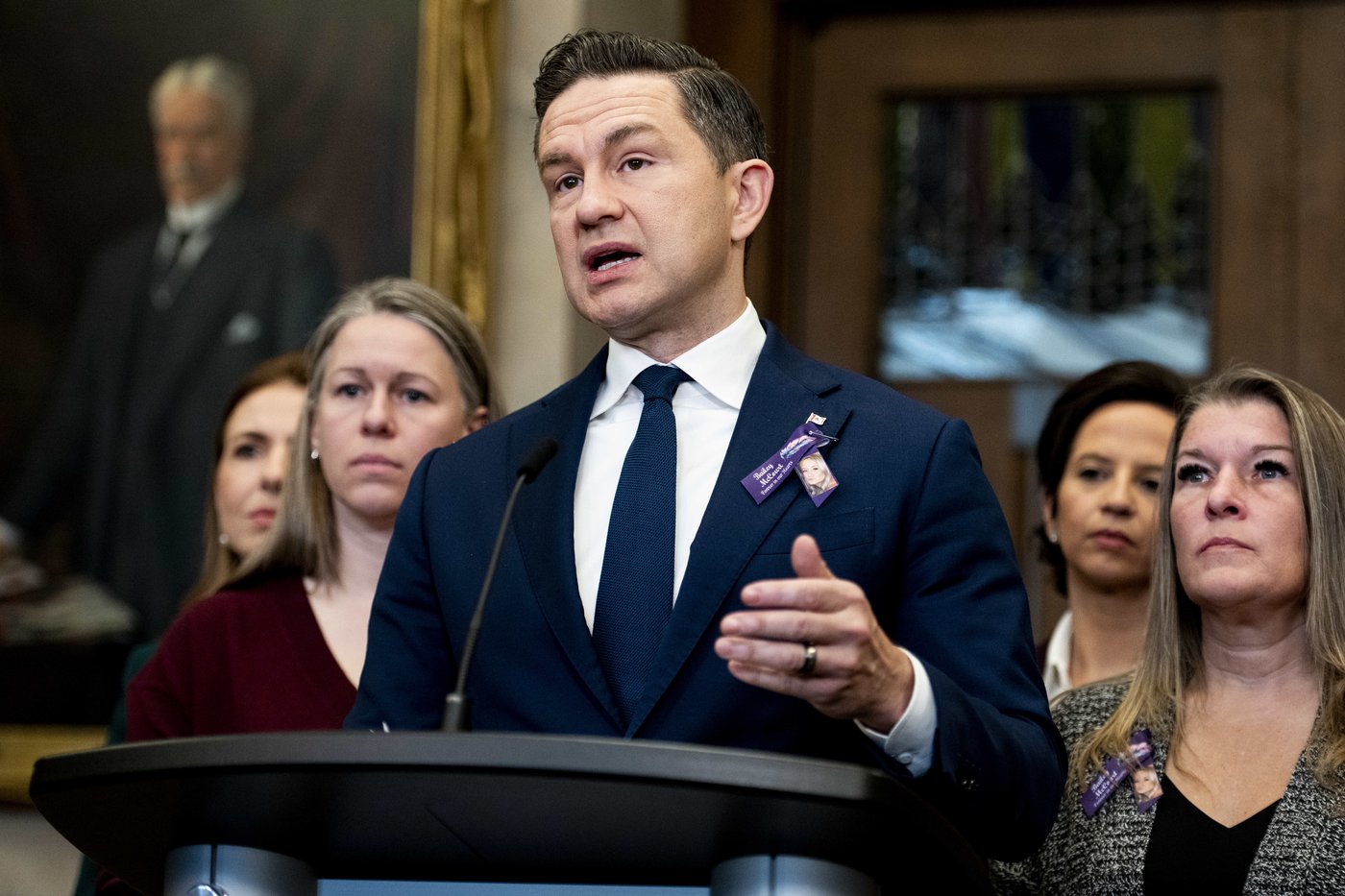 Pierre Poilievre appelle tous les partis à appuyer le projet de loi sur le féminicide