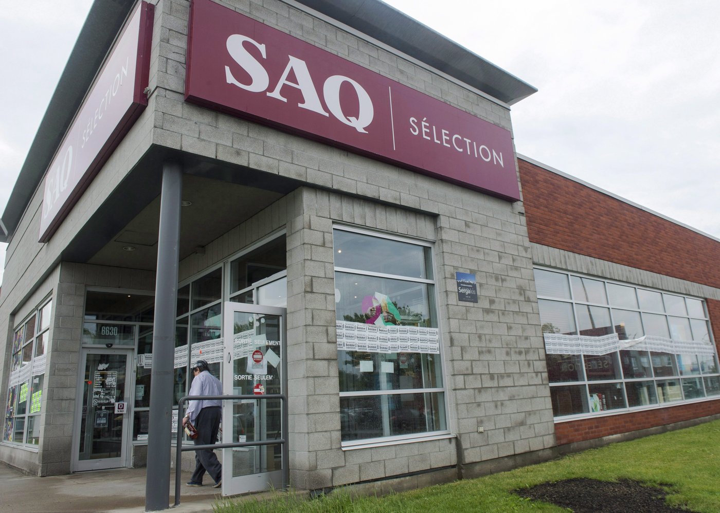 Le personnel de bureau de la SAQ sera en grève pendant une semaine