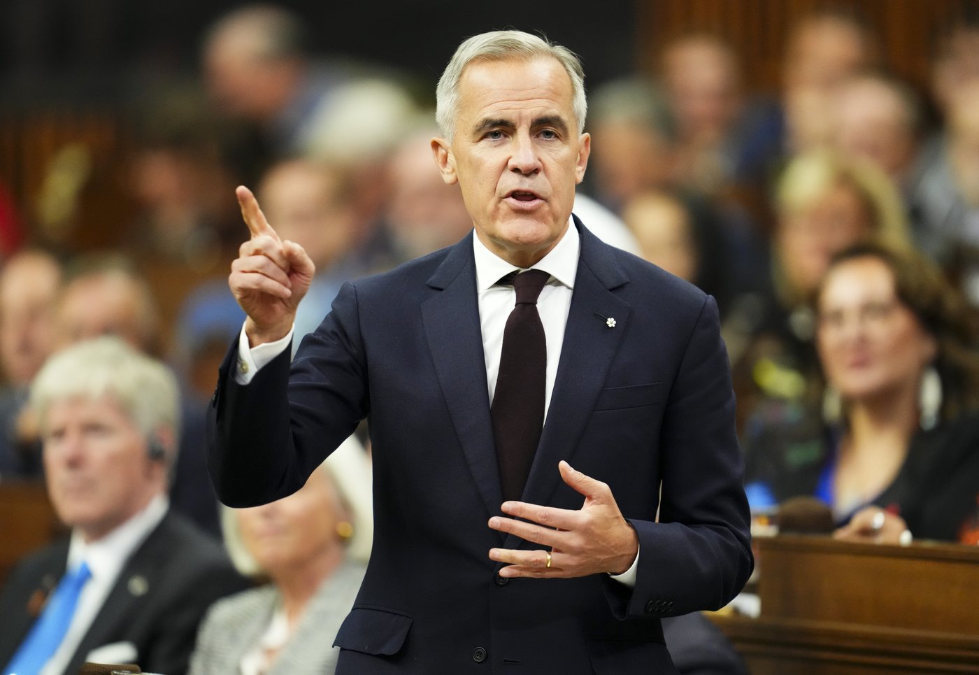 Carney vante le ratio dette/PIB du Canada, mais des inconnues demeurent
