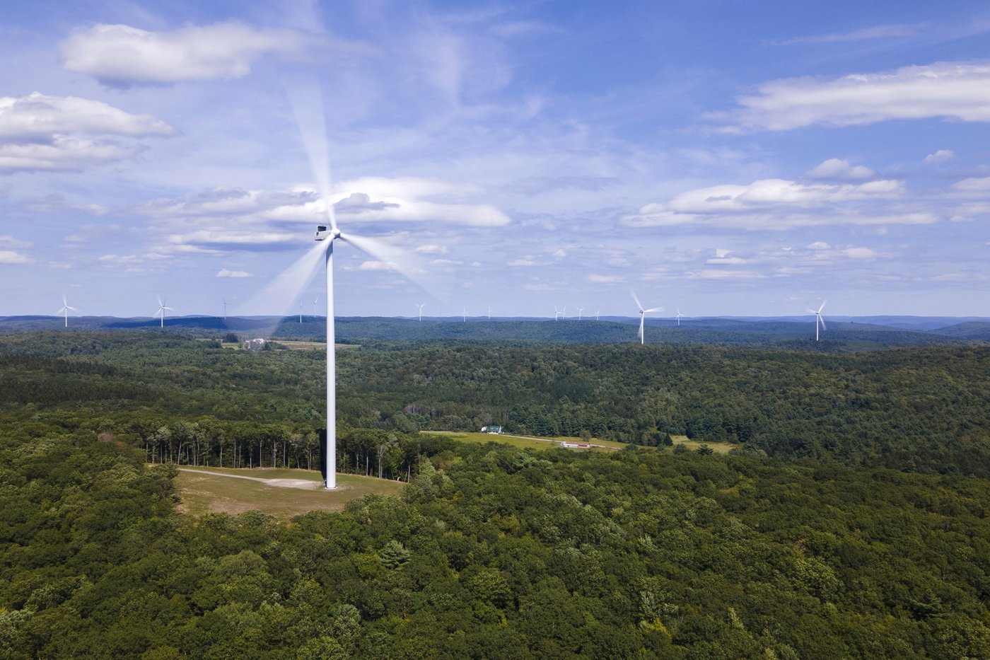 Québec annonce un partenariat pour le développement éolien dans l’Est-du-Québec