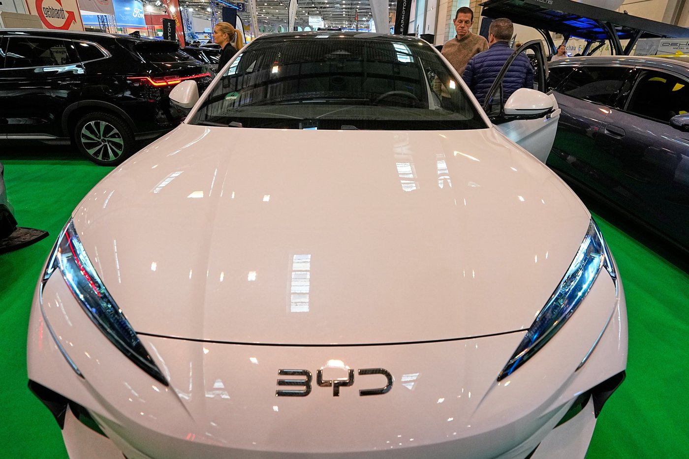 Sondage: intérêt renouvelé des Canadiens pour les véhicules électriques