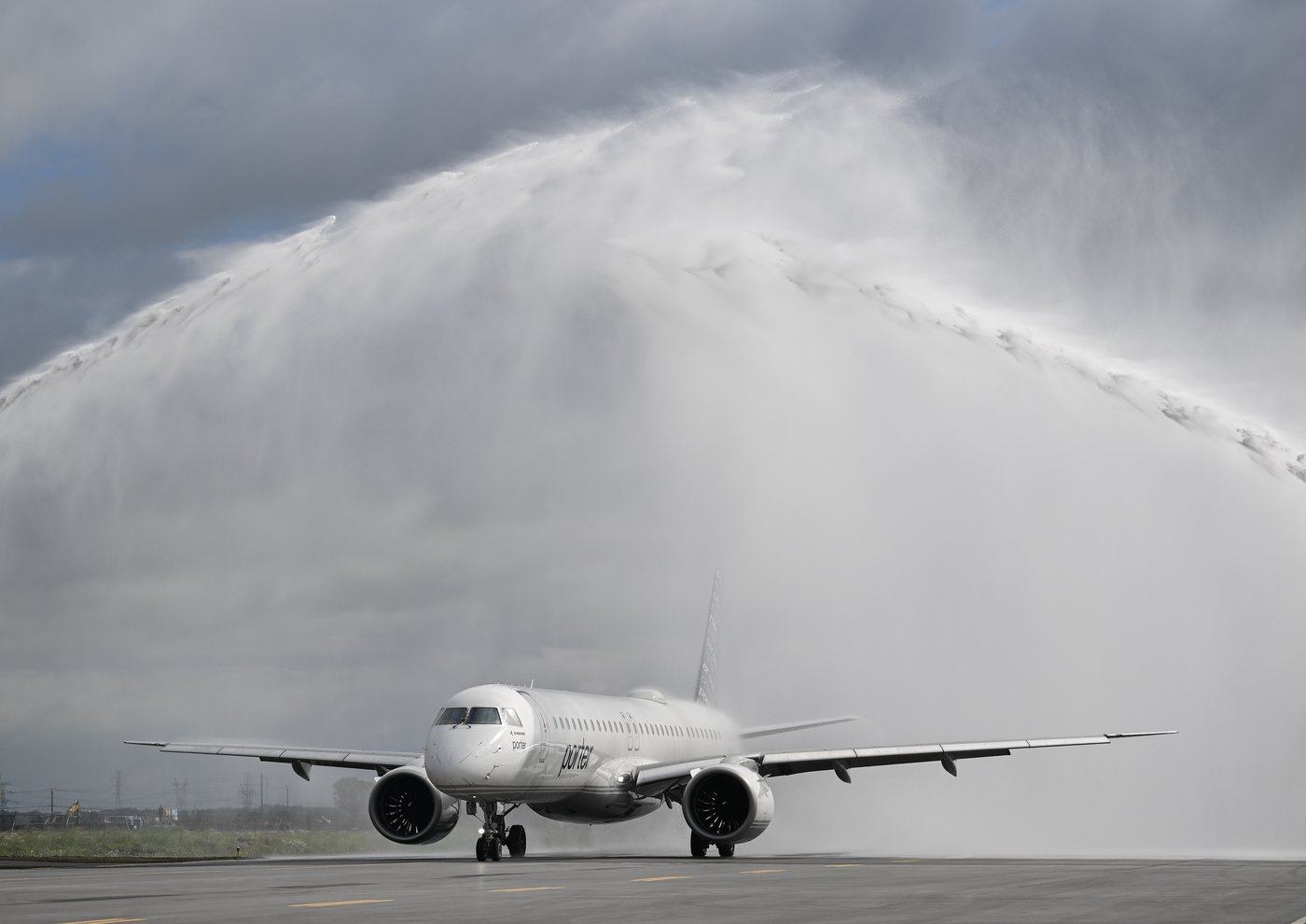 L'Aéroport métropolitain de Montréal inaugure ses activités et sa nouvelle aérogare