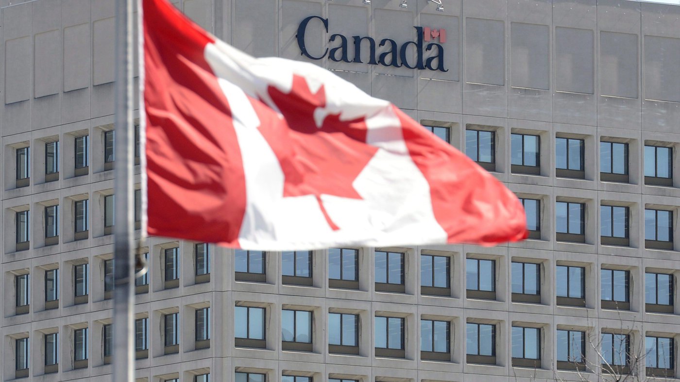 Enquête sur deux responsables d'un bataillon des Forces armées à Edmonton