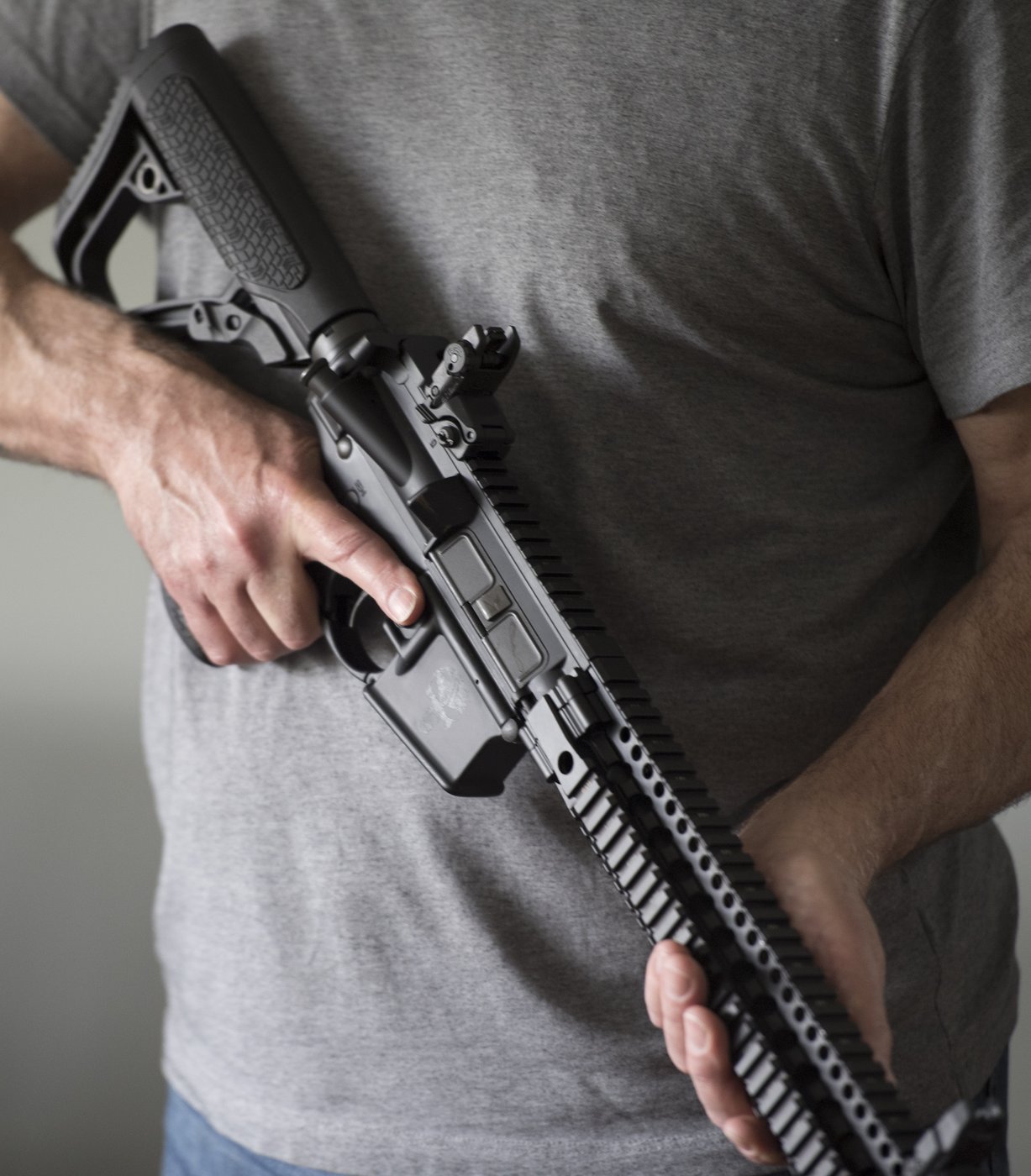 Ottawa dévoilera samedi les détails de son programme de rachat d'armes à feu