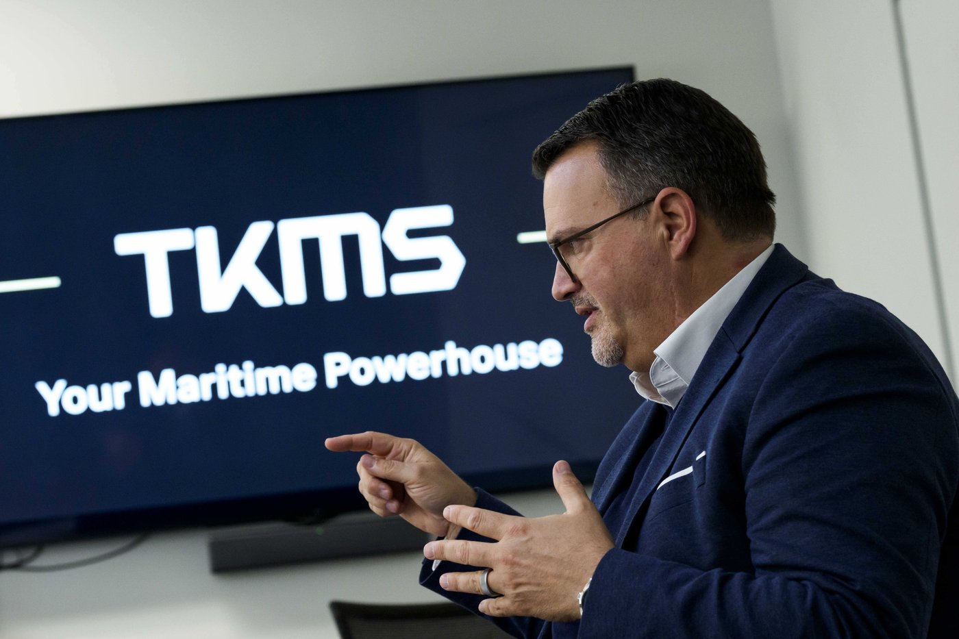 Le fabricant de sous-marins TKMS se lie à une aciérie d'ici pour un appel d'offres