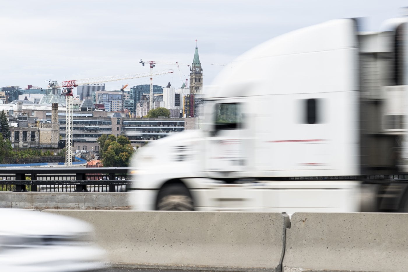 La vérificatrice trouve des lacunes dans la formation des camionneurs en Ontario