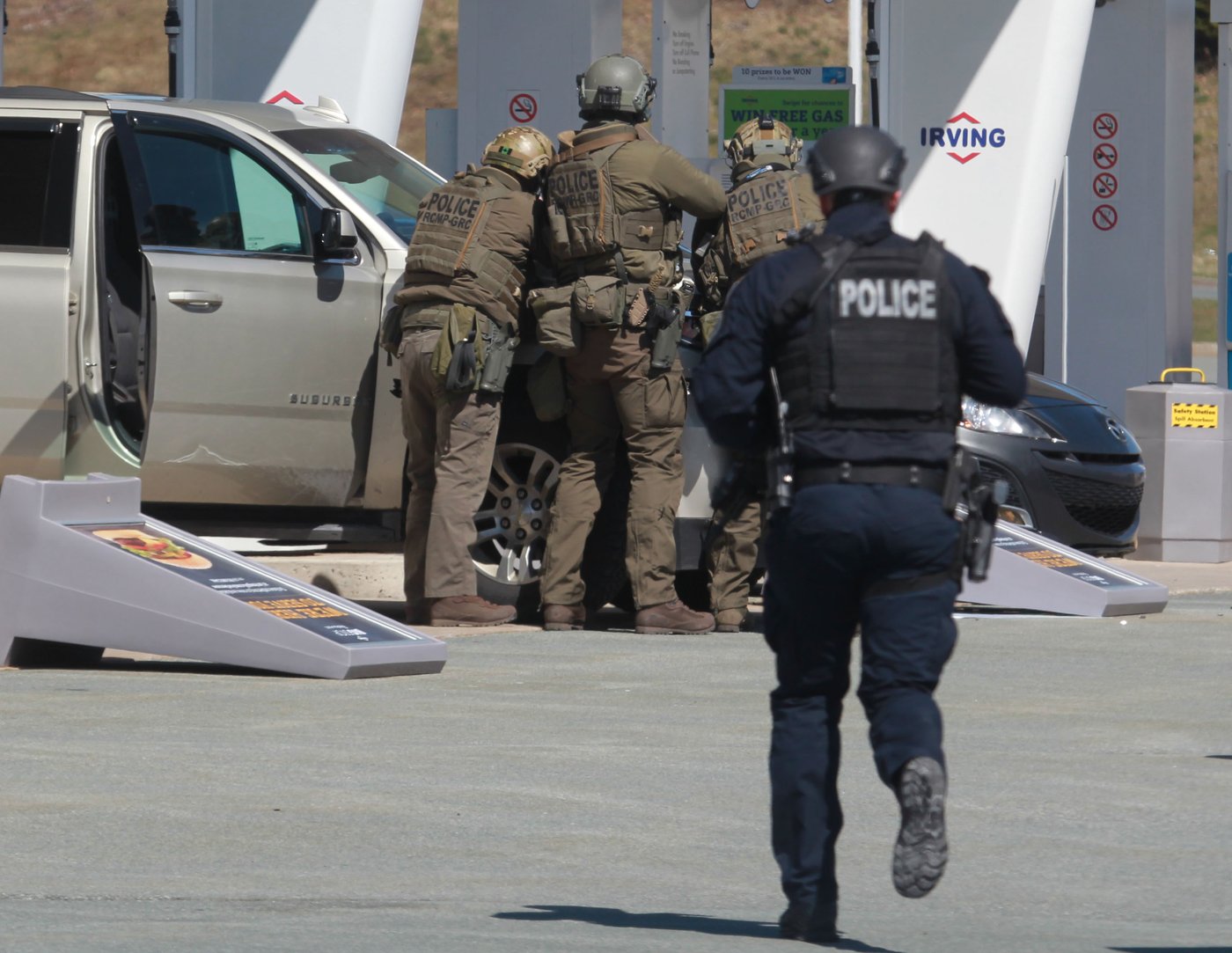 Des distinctions de la GRC pour le rôle d'agents dans la fusillade de masse en N.-É.