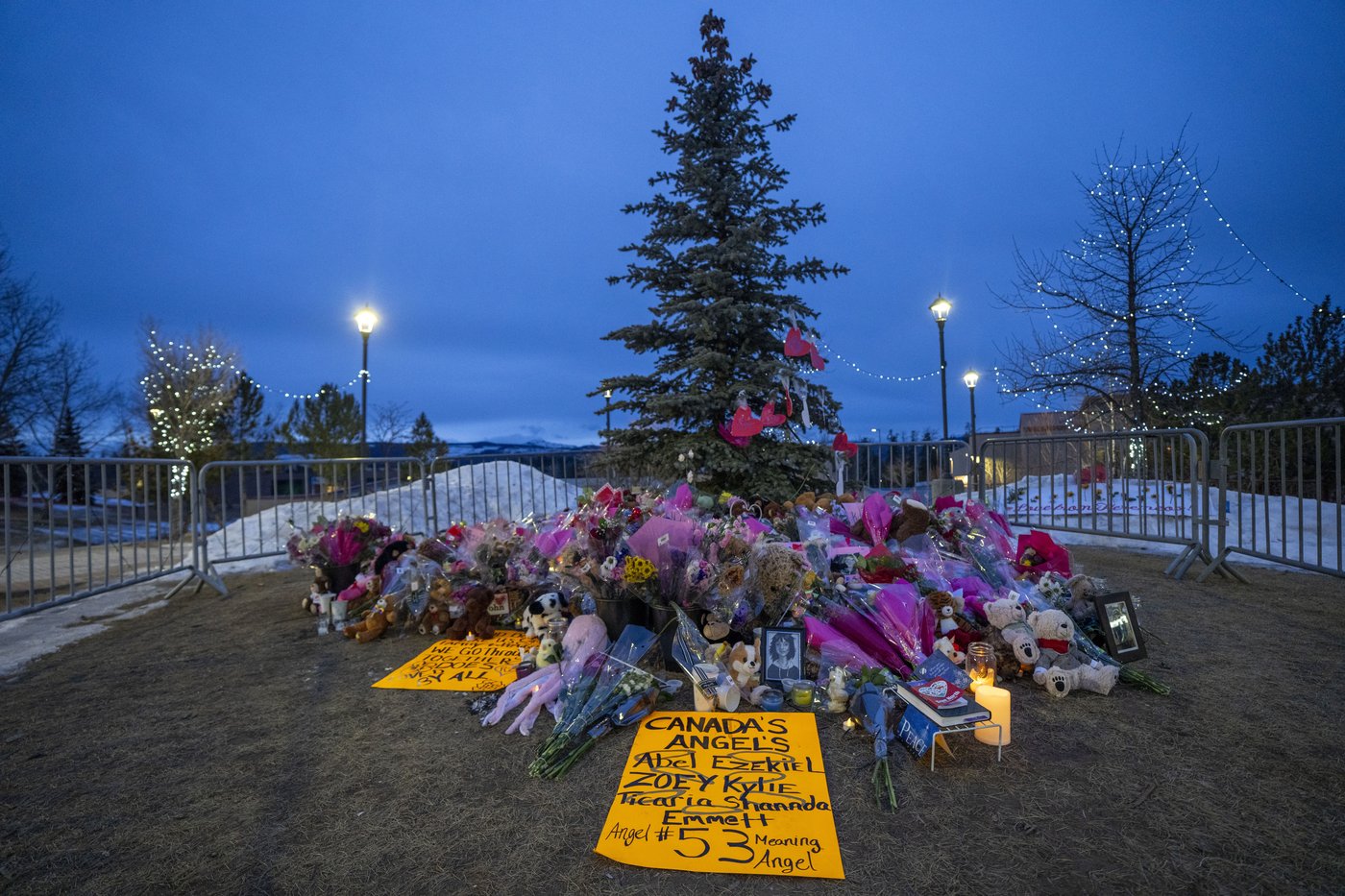 Tuerie de Tumbler Ridge: des documents judiciaires révèlent des détails de l'enquête
