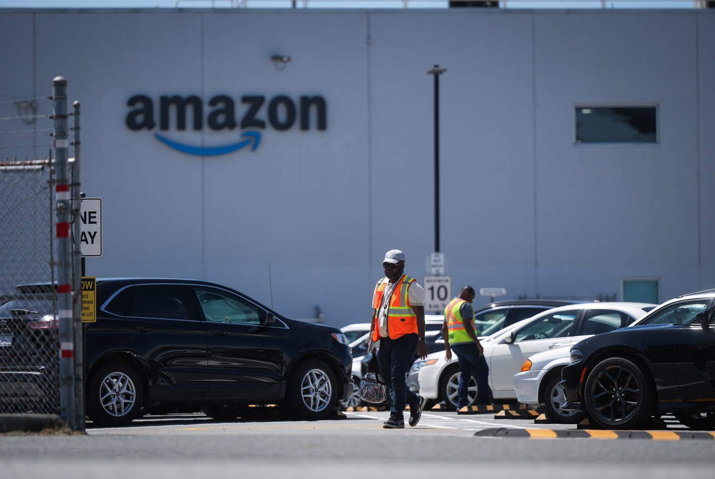 Les dirigeants syndicaux rencontreront les travailleurs de l'usine Amazon à Delta