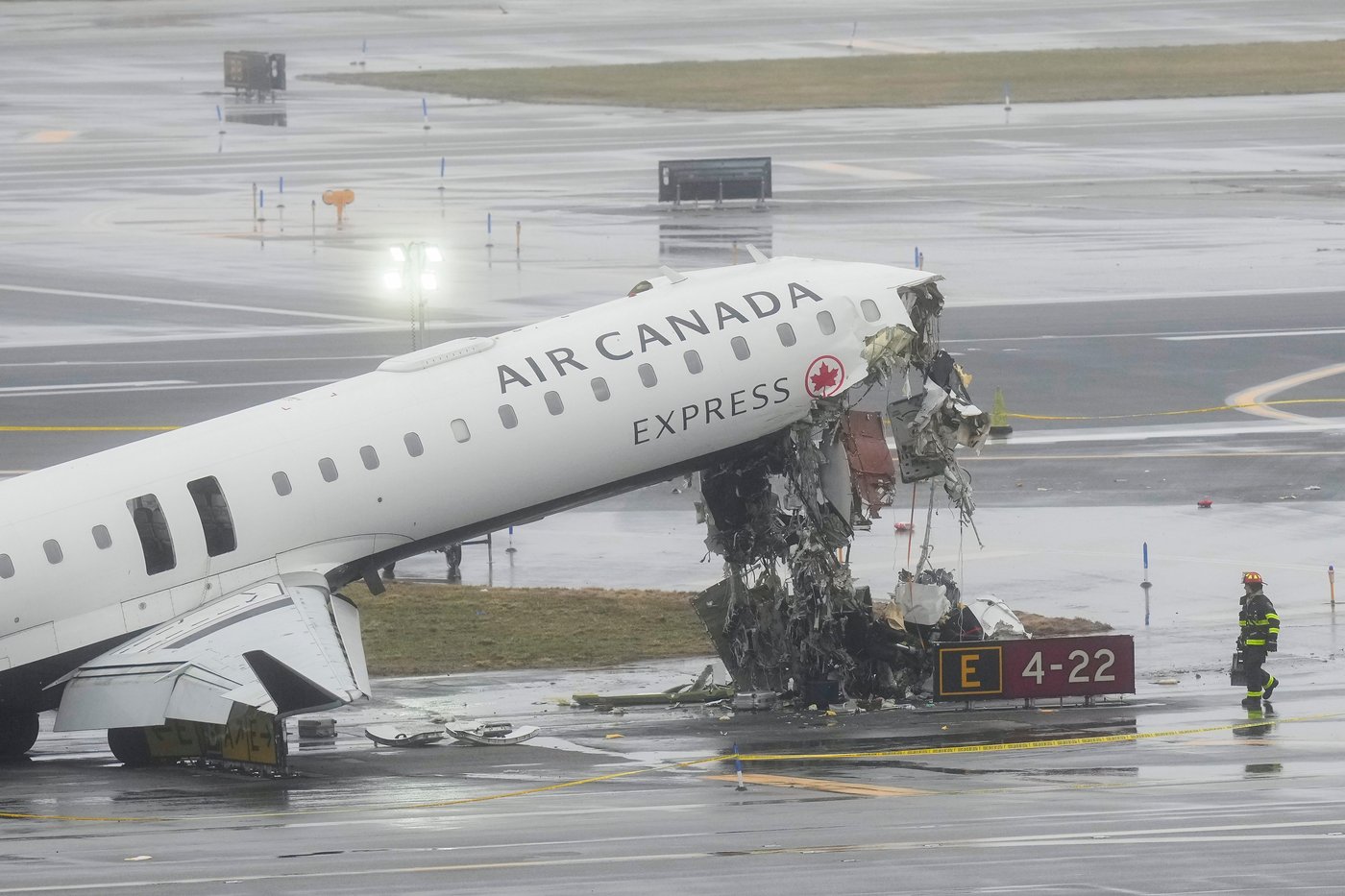 La collision d'un avion d'Air Canada à New York provoque une onde de choc au Canada