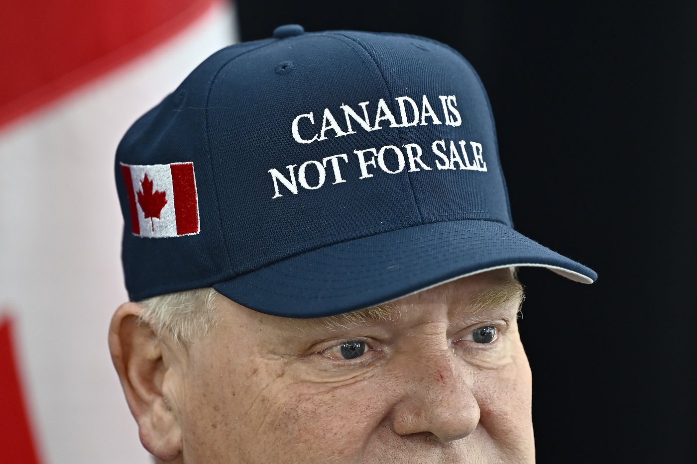 Le duo derrière les casquettes «Le Canada n’est pas à vendre» partage ses conseils