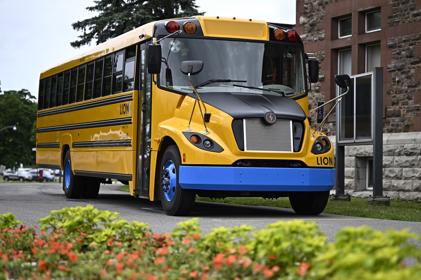 Le retrait préventif des autobus scolaires de Lion entraîne des «bris de services»