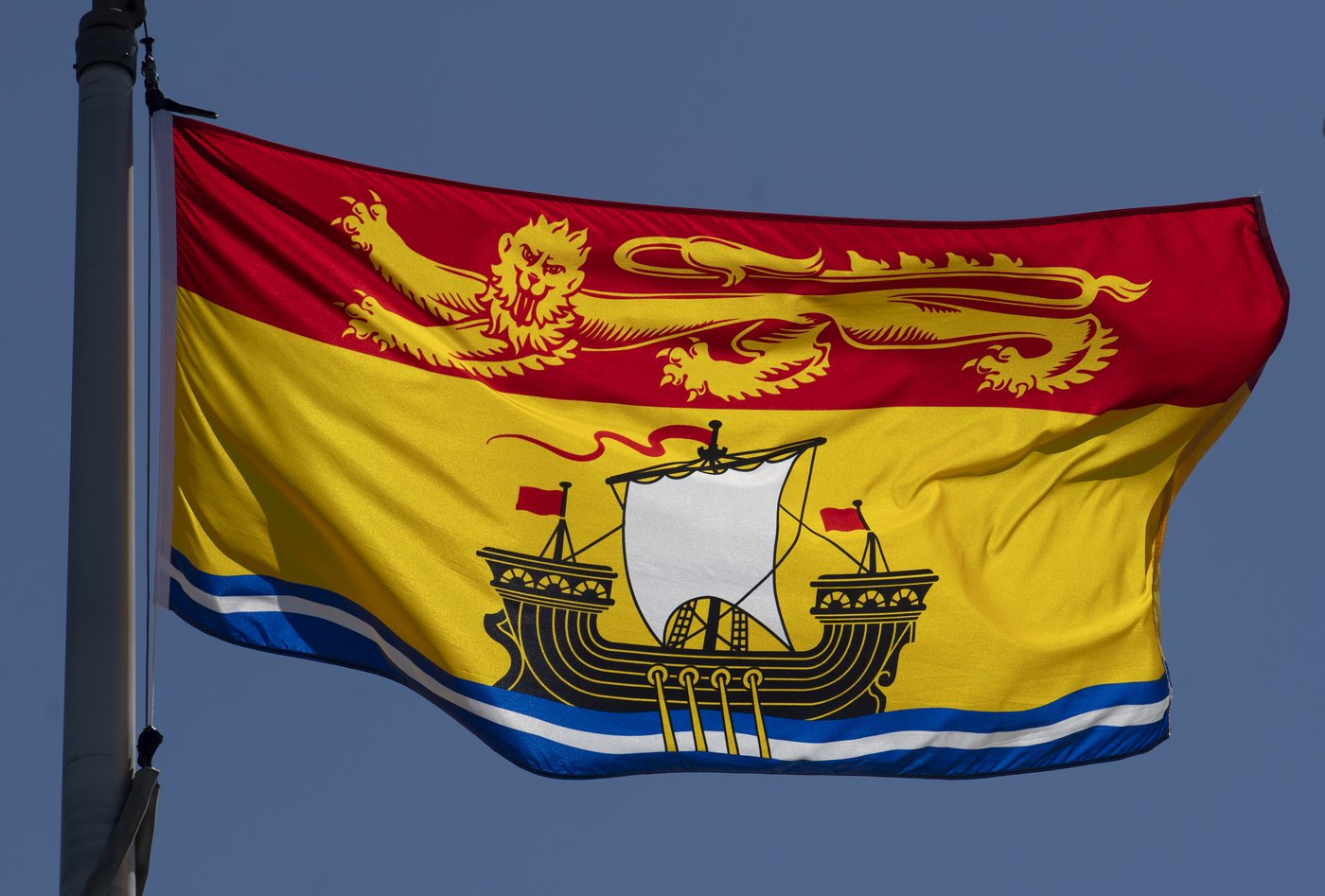Un camion-citerne provoque un important déversement de carburant au Nouveau-Brunswick