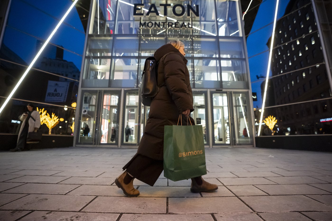 Heures prolongées des commerces: des réactions mitigées sur le terrain
