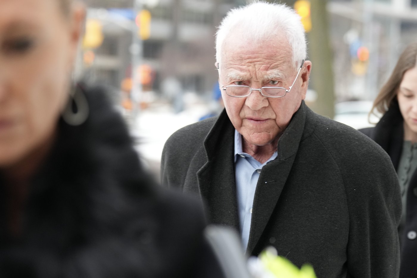Le contre-interrogatoire d'une plaignante se poursuit dans le procès de Stronach