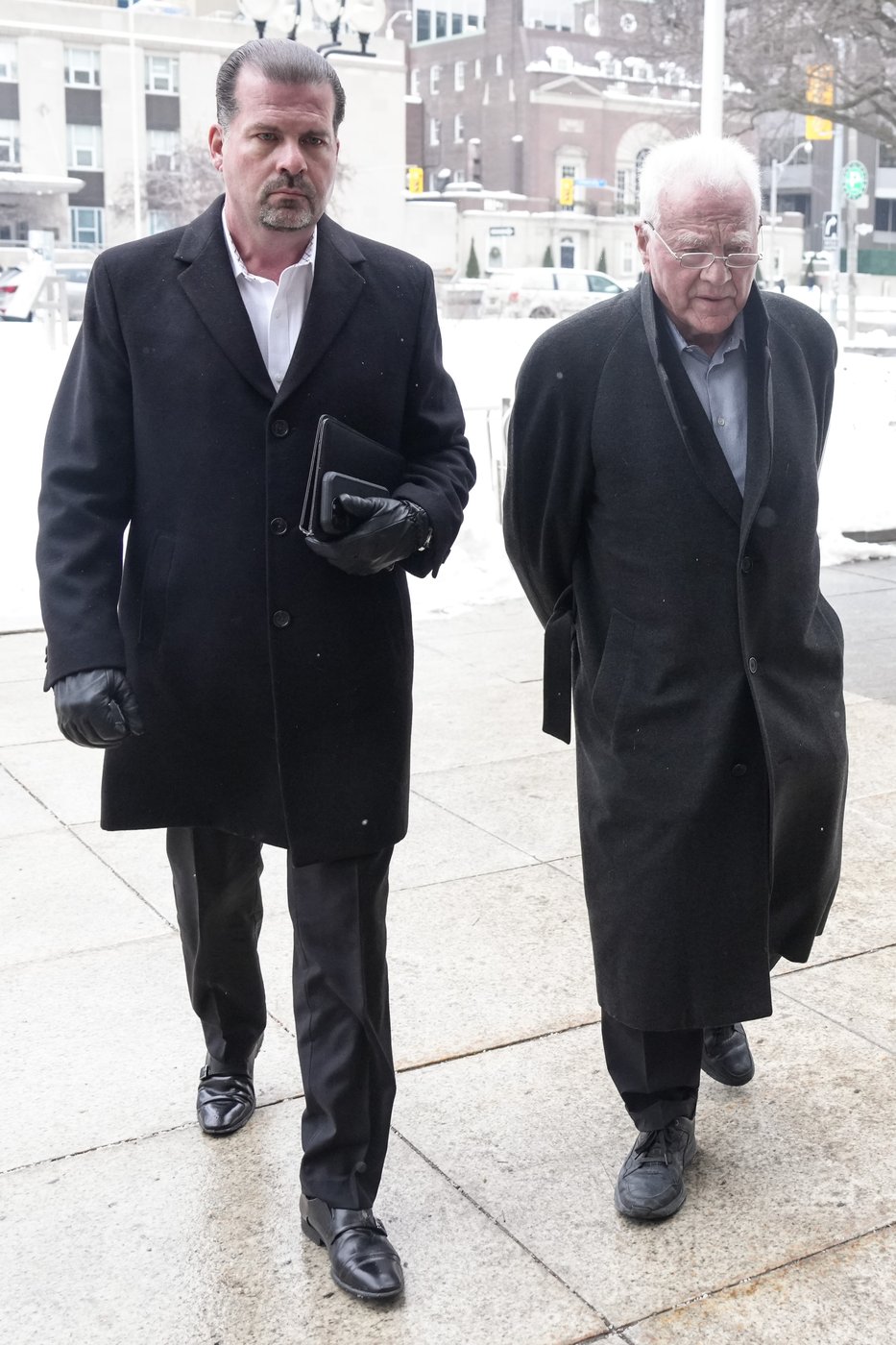La défense va appeler de nouveaux témoins au procès de Frank Stronach