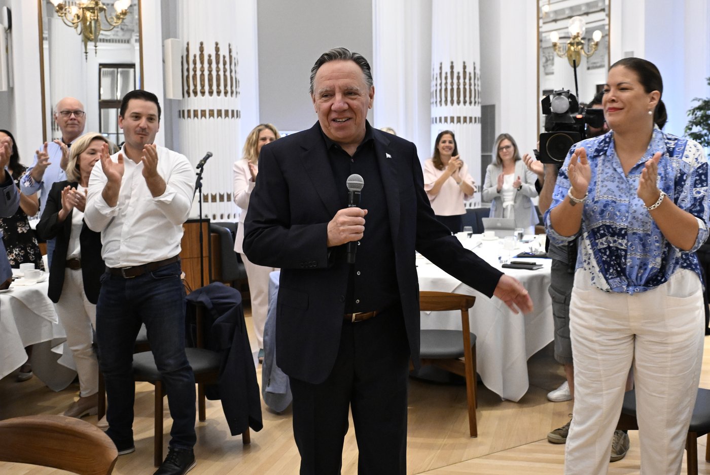 Peu de Québécois pensent que le remaniement promis par Legault changera les choses