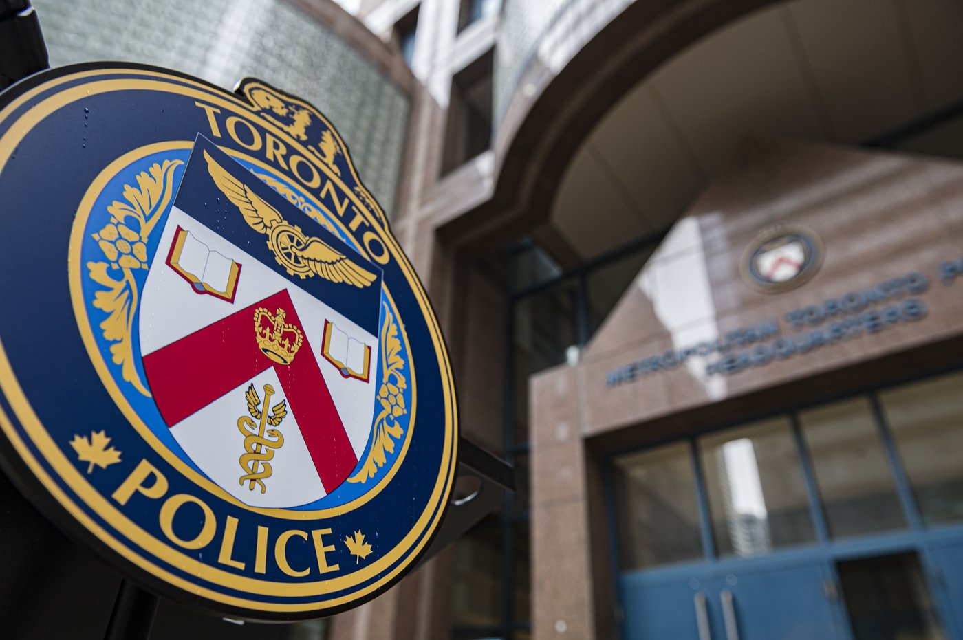Sept policiers de Toronto sont inculpés dans le cadre d'une enquête pour corruption