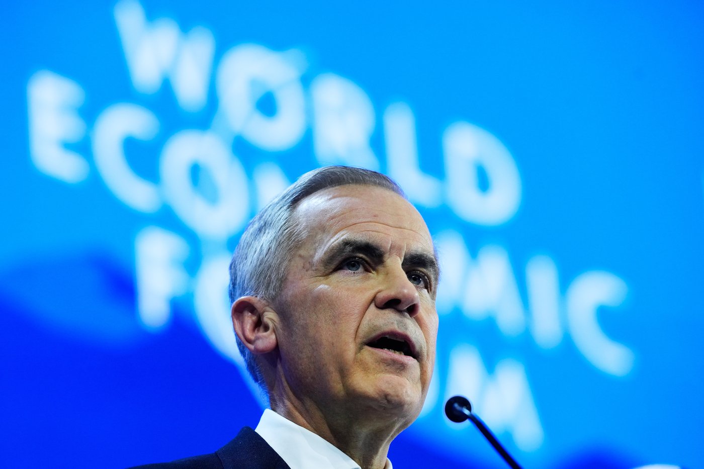 Le discours de Mark Carney à Davos suscite des éloges et des appels à l'action