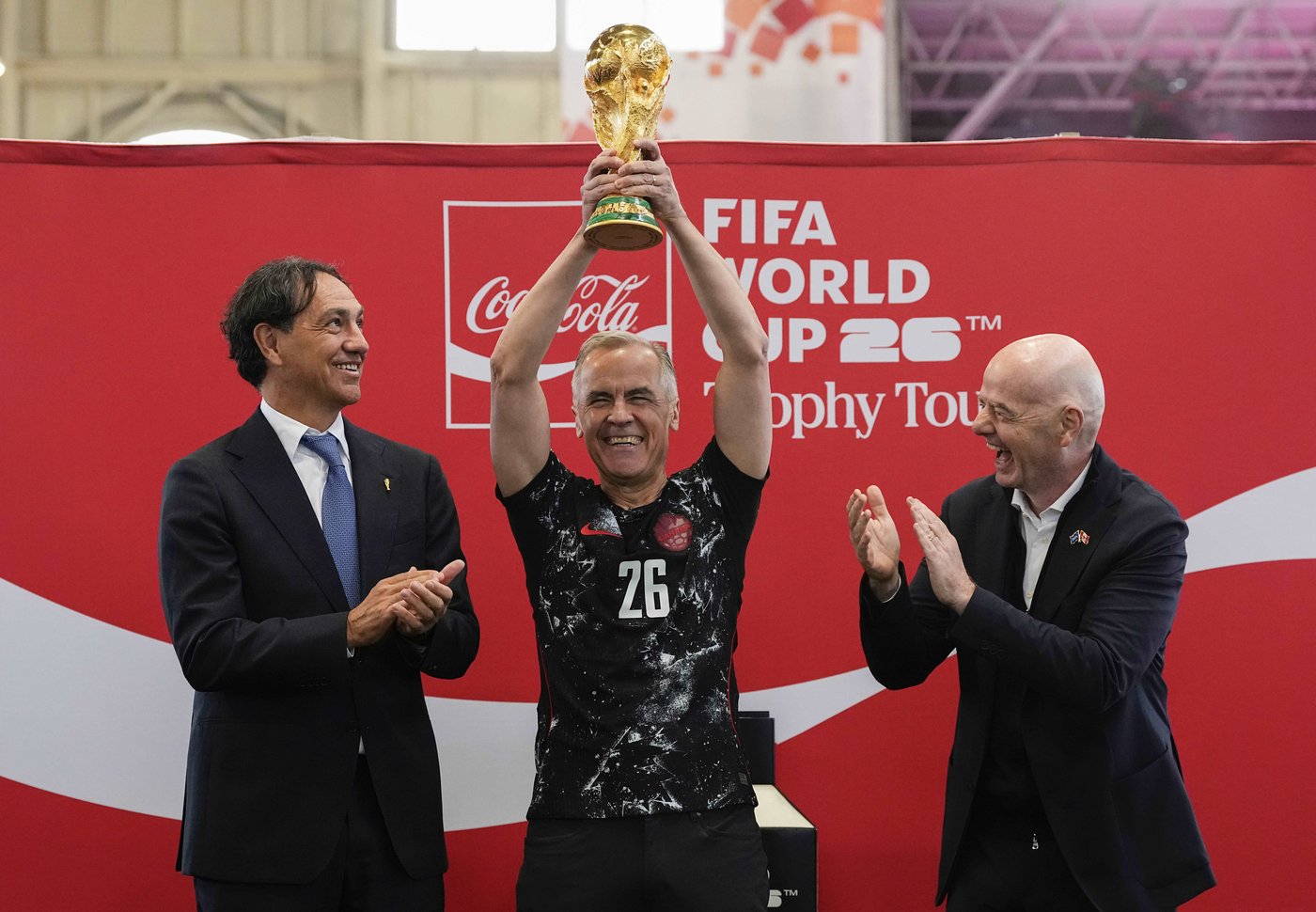 Le premier ministre Mark Carney se réjouit de l'arrivée de la Coupe du monde à Ottawa