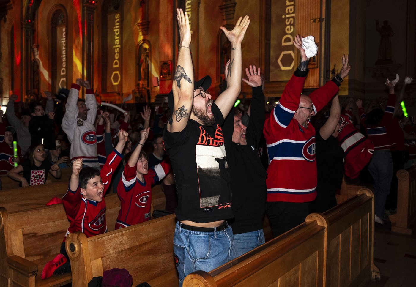La cathédrale de Saint-Jean-sur-Richelieu se transforme en temple du hockey