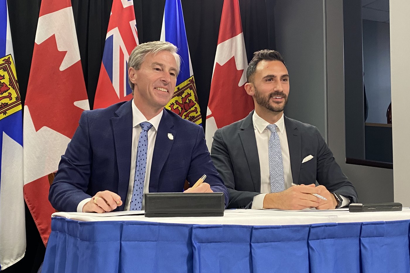 La Nouvelle-Écosse signe une entente sur l'énergie nucléaire avec l'Ontario