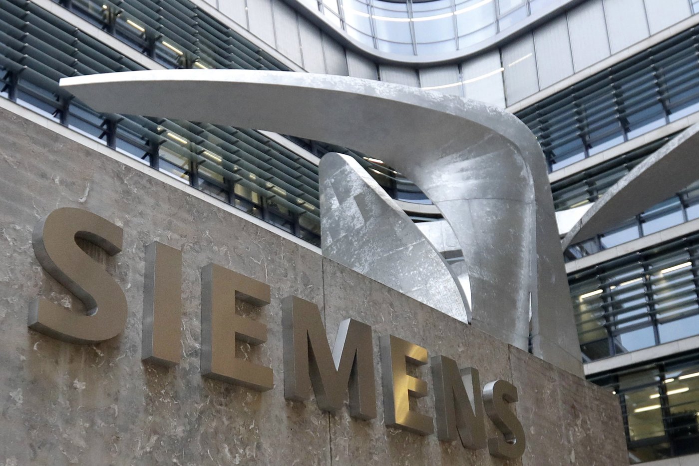 Une centaine de syndiqués mis en lockout aux usines Siemens de Trois-Rivières