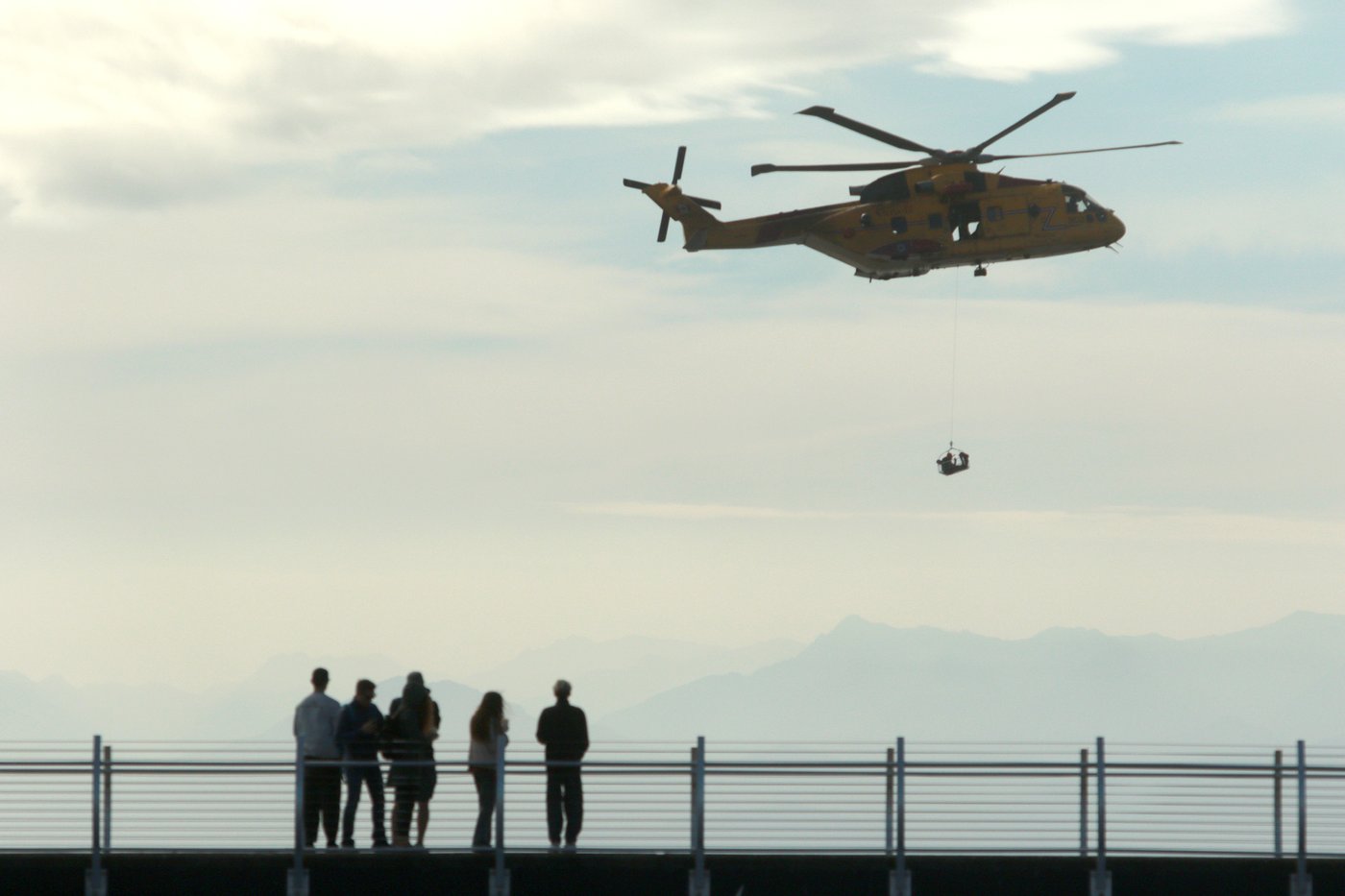 Six personnes portées disparues après le naufrage d'un bateau de location en C.-B.