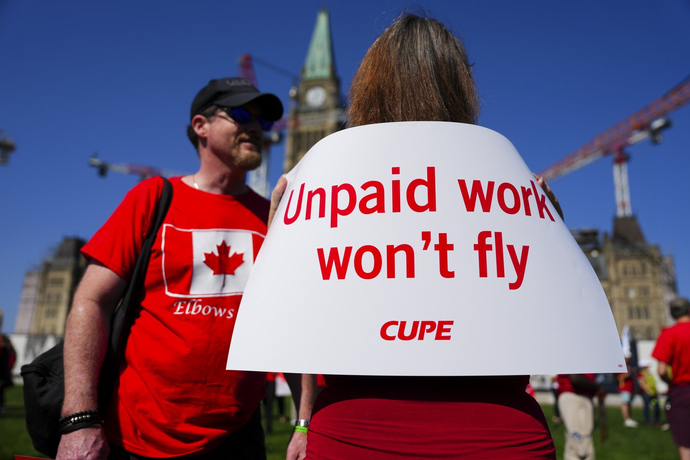 L'enquête d'Ottawa favorise les compagnies aériennes, selon le syndicat