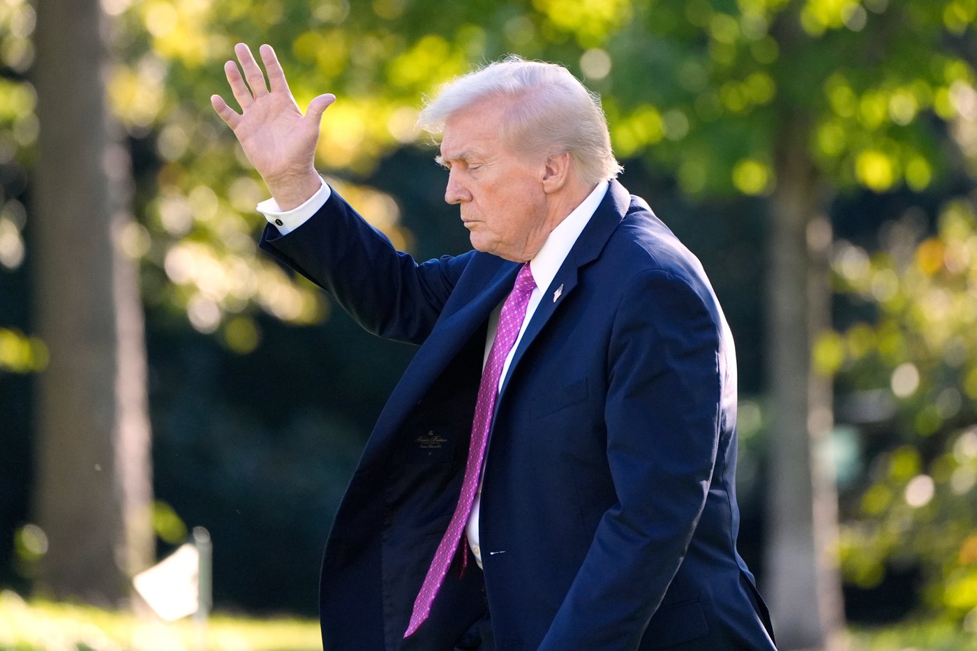Trump frappe les camions moyens et lourds de droits de douane de 25 %