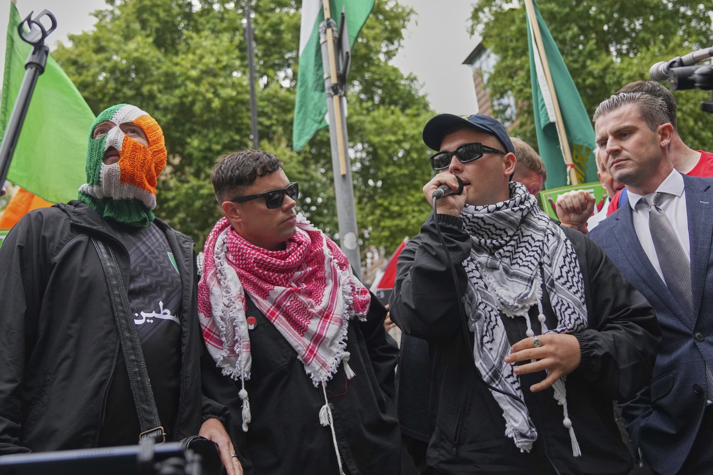 Le Canada interdit l'entrée sur le territoire du groupe de rap irlandais Kneecap