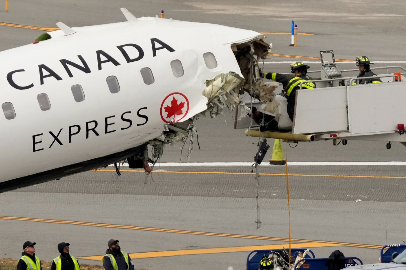 Les survivants de l'accident à l'aéroport LaGuardia pourraient poursuivre Air Canada