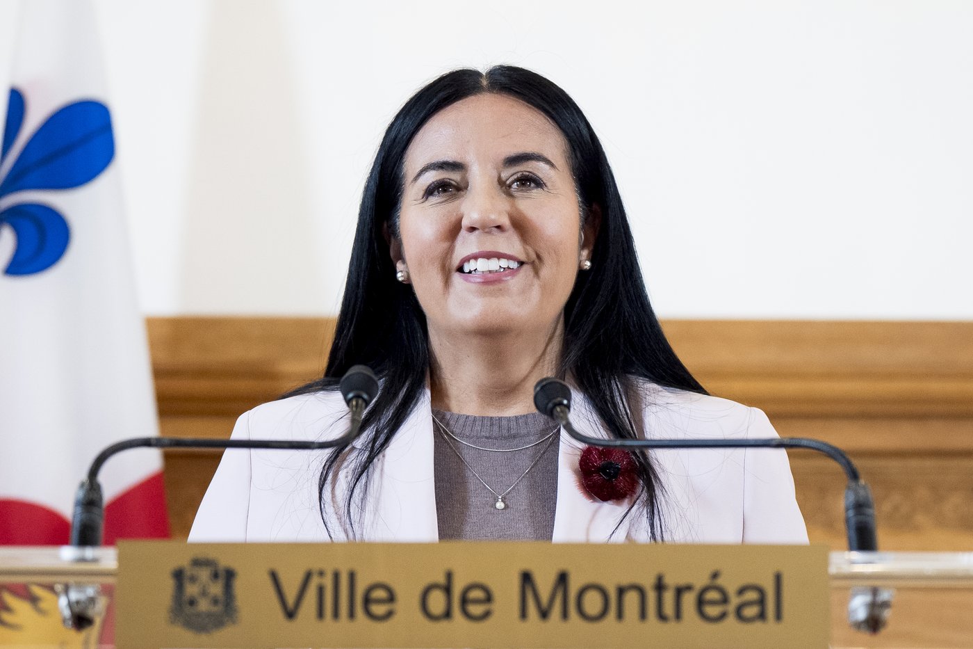 La nouvelle mairesse de Montréal affirme que sa victoire brise le plafond de verre