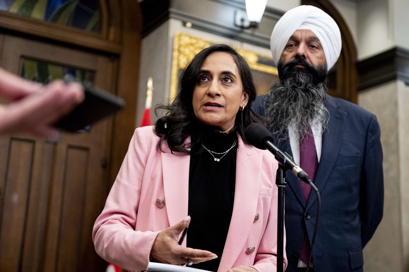 Ottawa mise sur le commerce international et réduit le budget d'Affaires mondiales