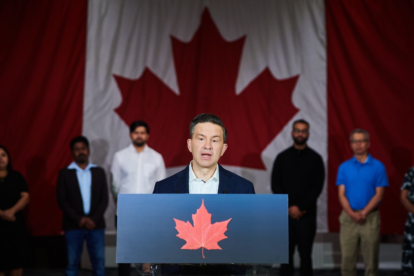 Pierre Poilievre veut mettre fin au Programme des travailleurs étrangers temporaires