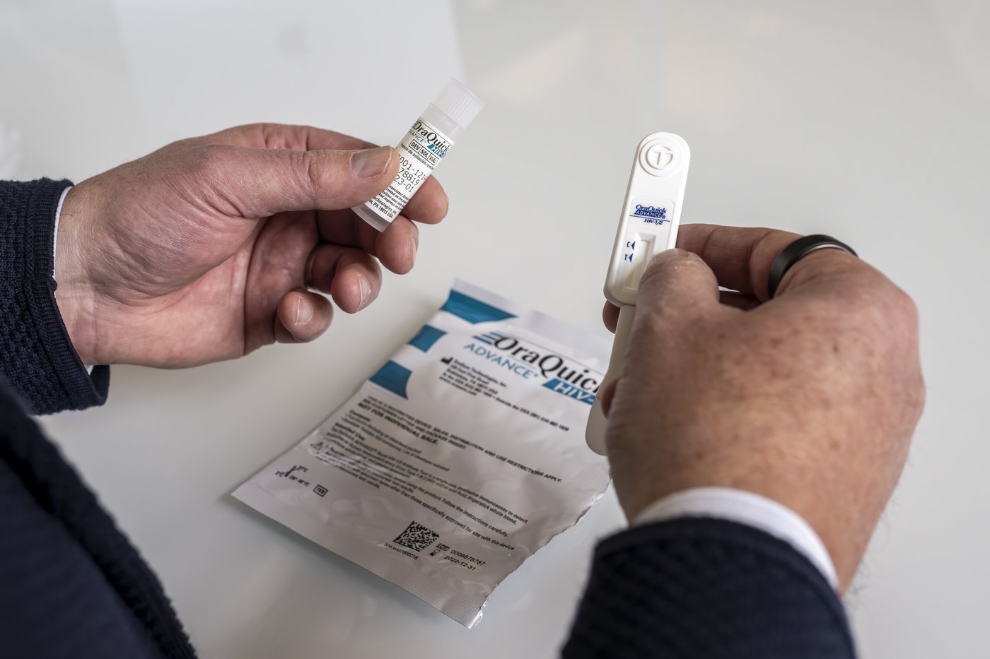 Un test de dépistage oral du VIH approuvé pour la vente par Santé Canada
