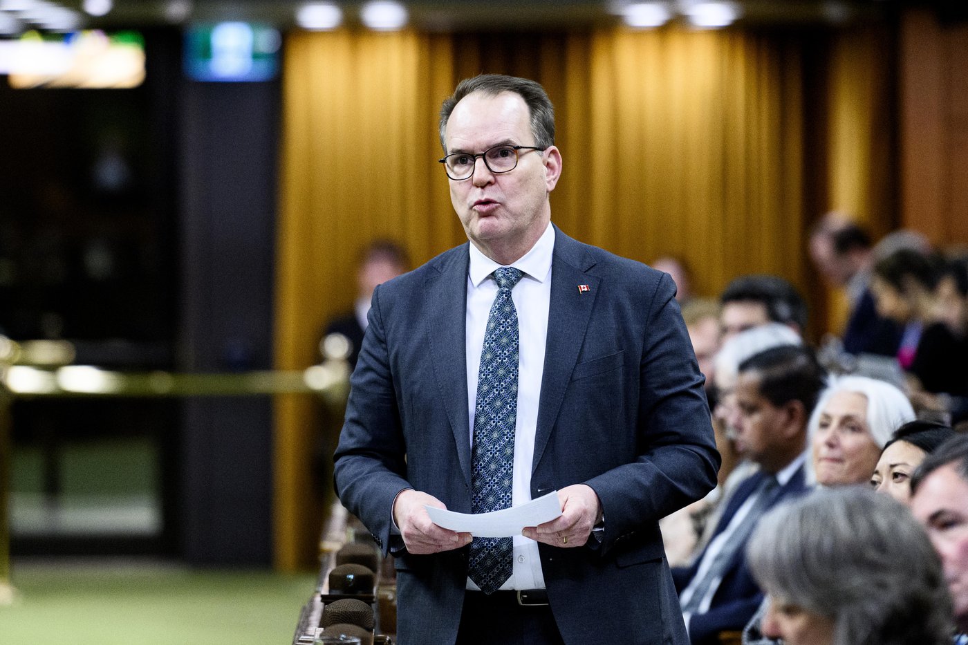 Le gouvernement fédéral propose un débat sur la guerre en Iran