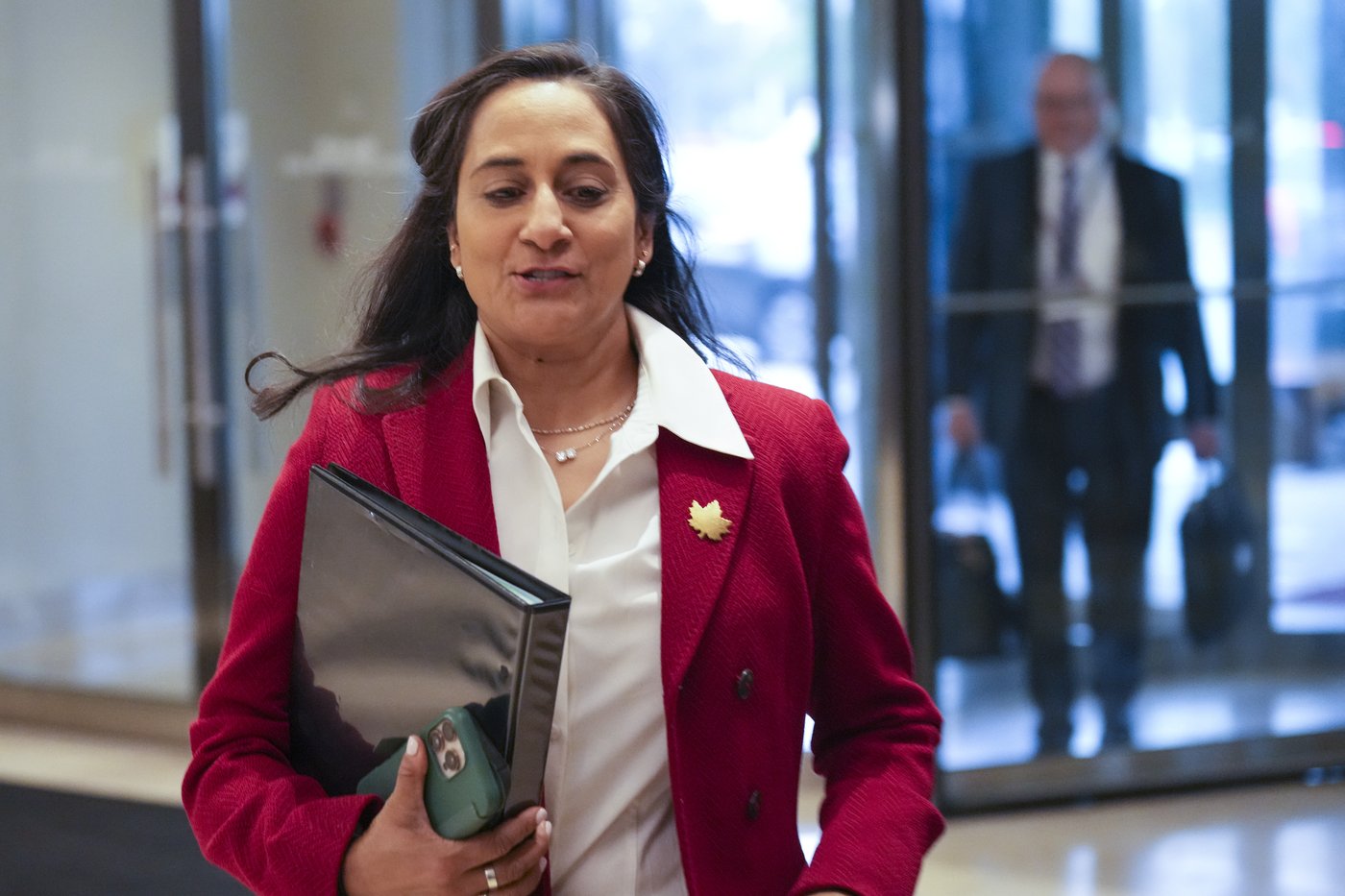 La ministre Anand affirme que le Canada est solidaire de la Pologne et de l’Ukraine
