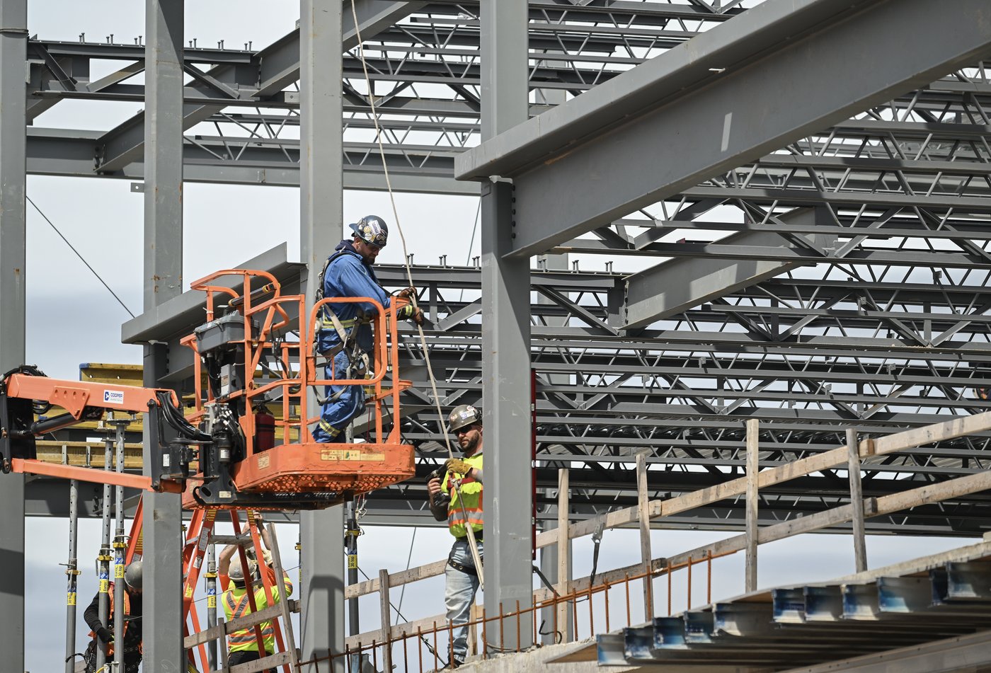 Construction: le seuil des 200 000 emplois dépassé pour la première fois, dit la CCQ