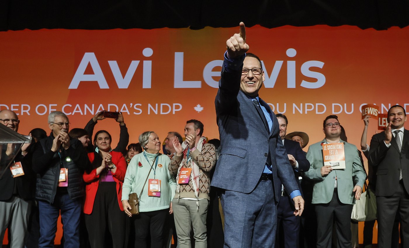 Lewis entame son mandat à la tête du NPD dans un climat de tension dans les Prairies