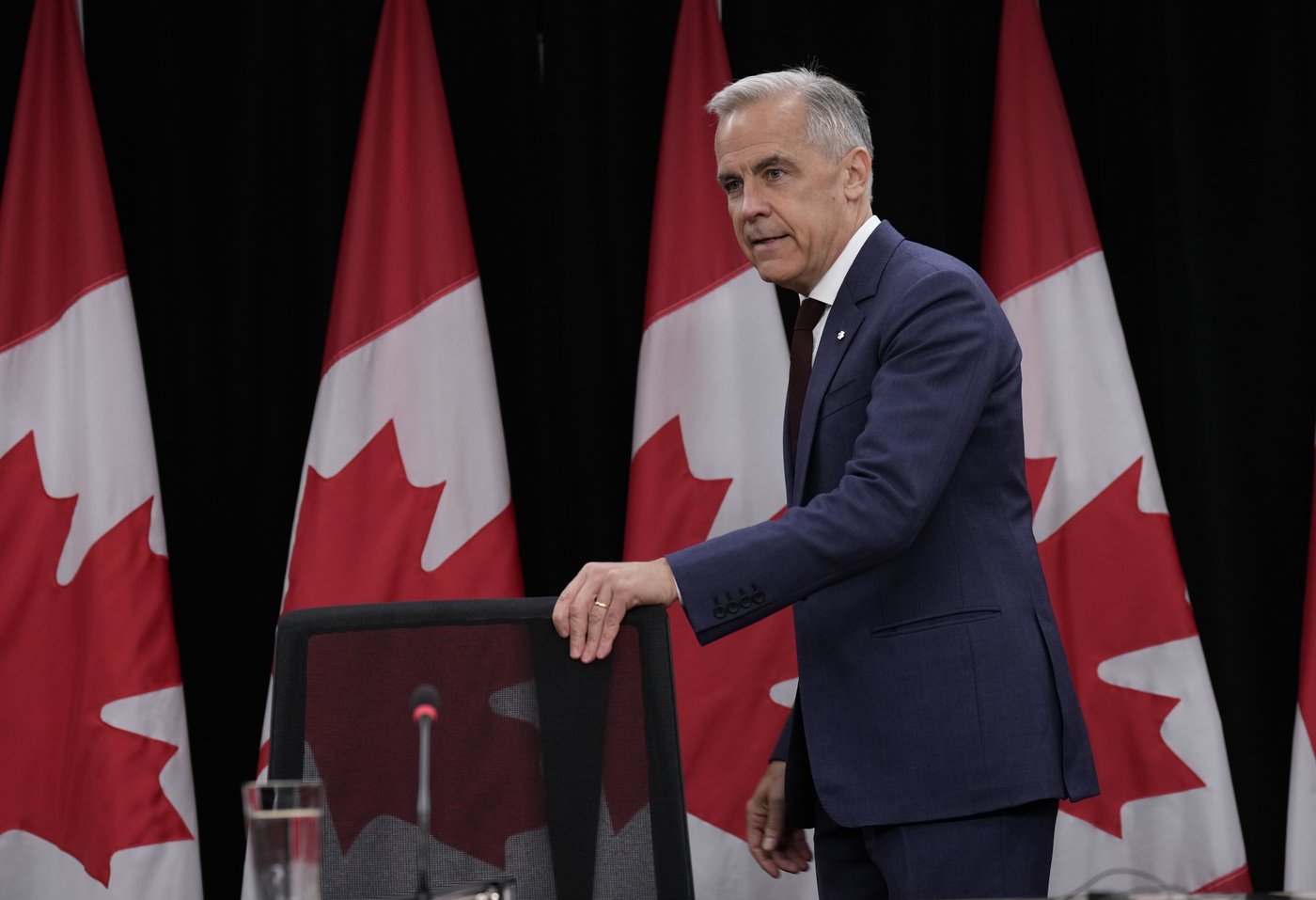 Carney croit que le gouvernement doit des réponses aux «Canadiens perdus»