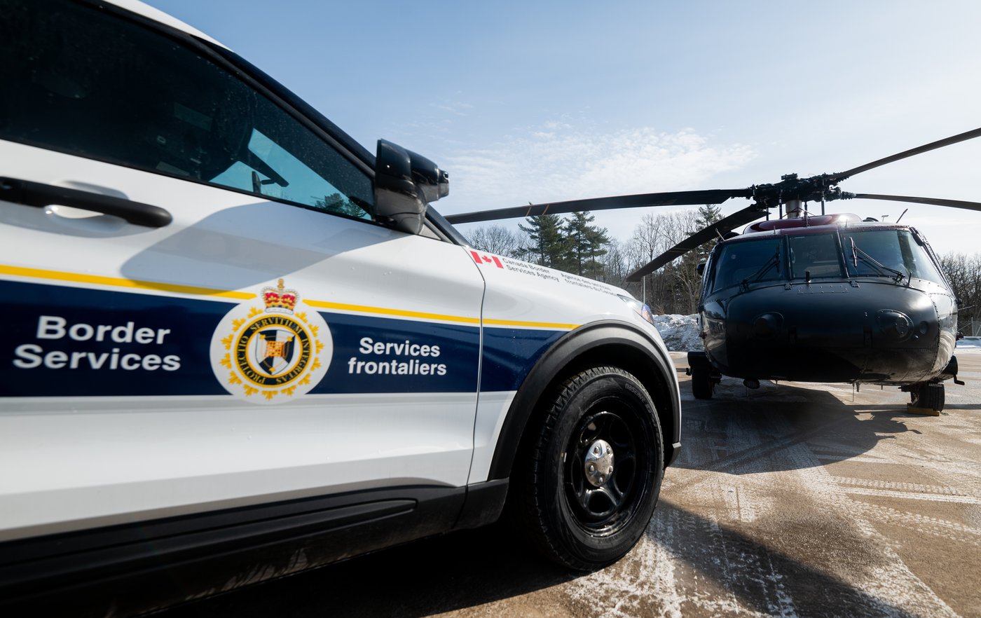 Des Haïtiens terrifiés par l'ICE aux États-Unis prennent la route pour le Canada